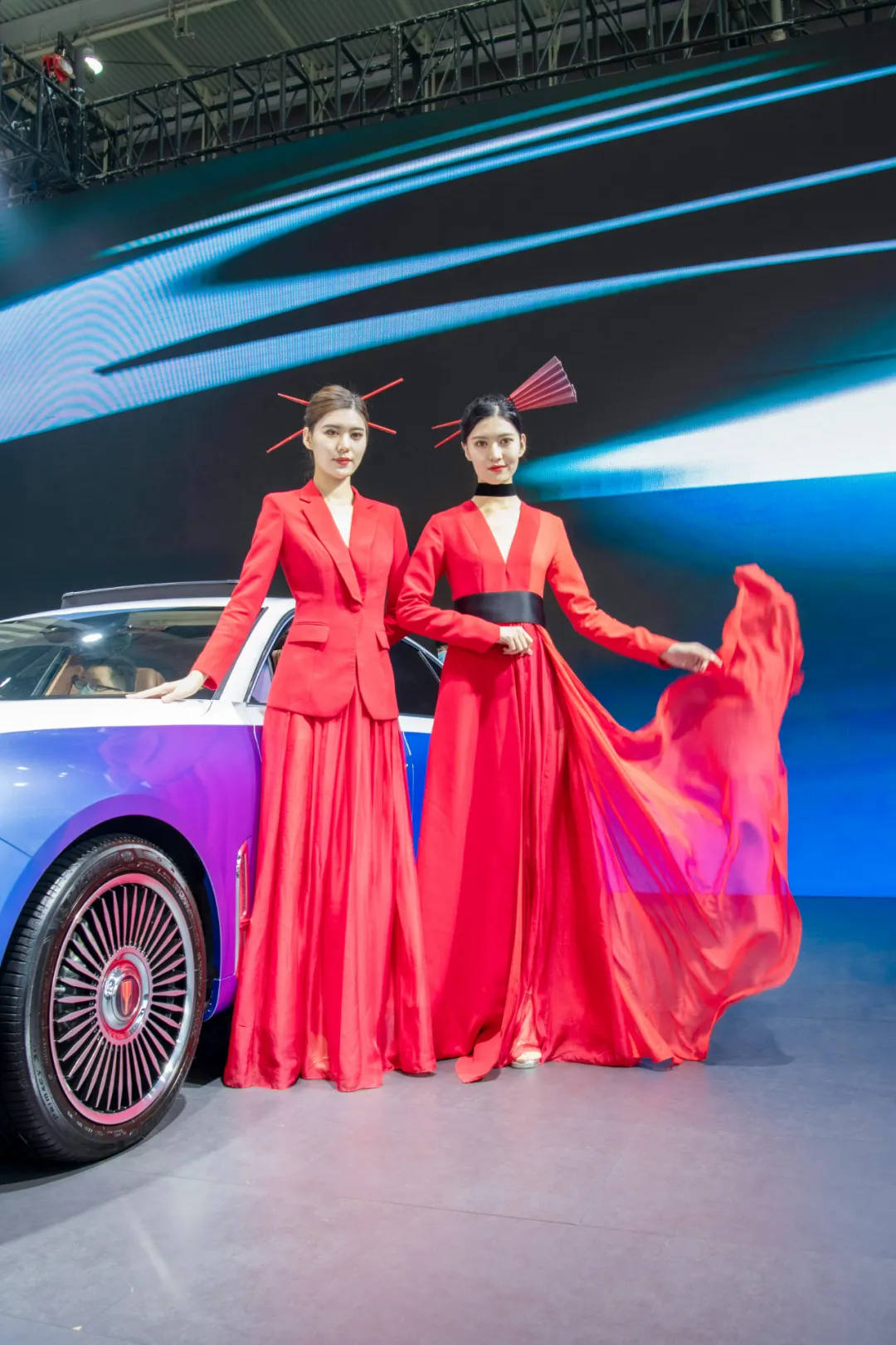 关于赛地聚焦——国王杯今晨热度飙升；成都蓉城迎来里程碑；话题不断；球探报告显示潜力的信息