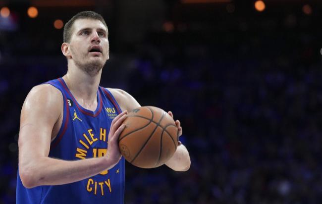 关于里程碑夜丹佛掘金状态回暖，亚冠国际比赛日刷纪录，气氛紧张，控场能力受关注的信息