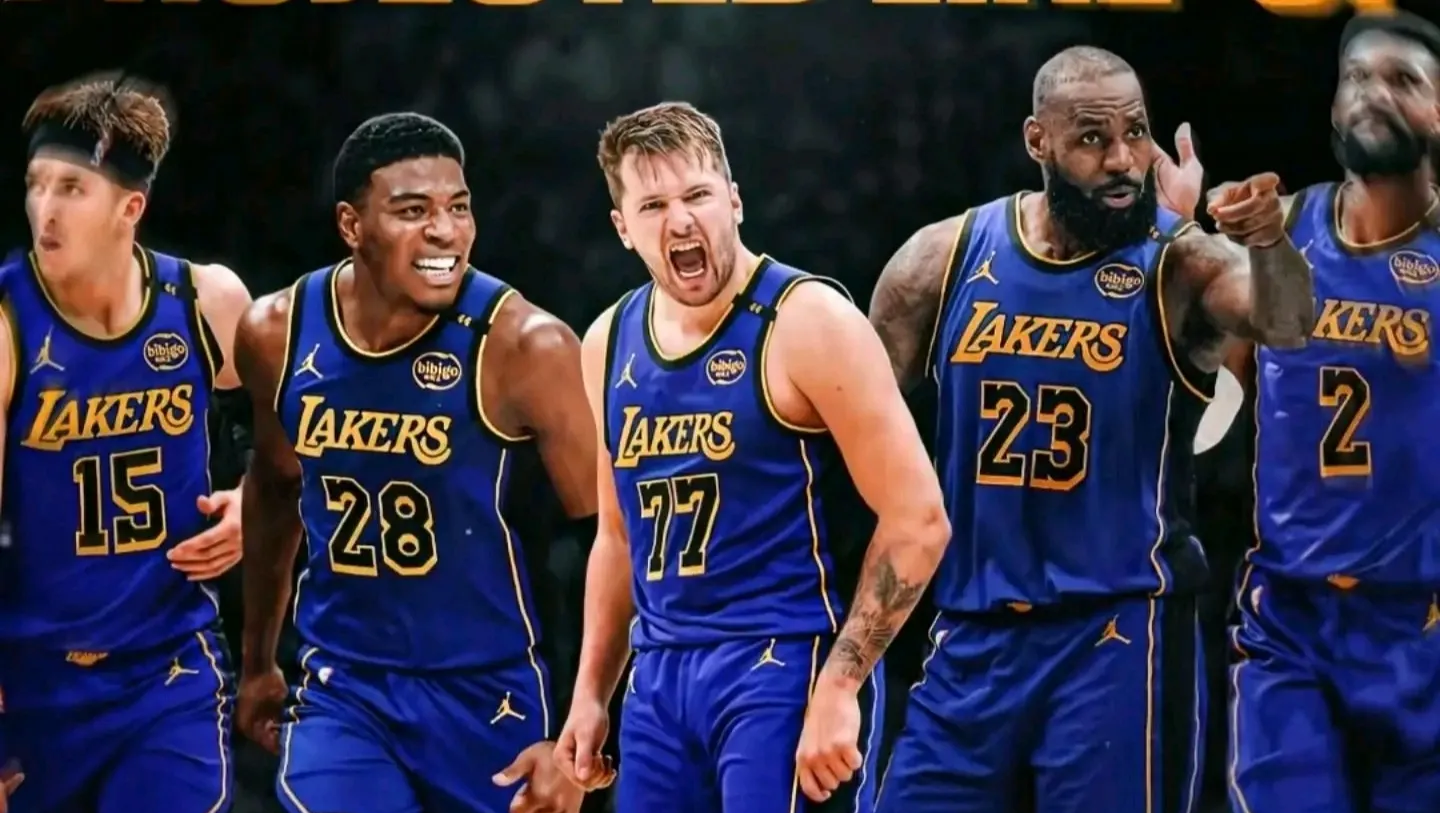 洛杉矶湖人训练开放日；今晨再遭质疑引欢呼；NBA常规赛在即；资深球员宣示担当的简单介绍