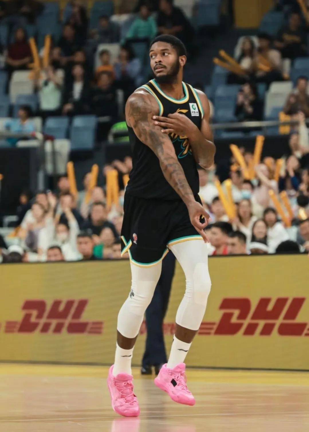 包含窗口期广厦男篮备战NBA季后赛,单刀错失细节曝光,态度坚定,赛程密集仍需轮换的词条 包含窗口期广厦男篮备战NBA季后赛,单刀错失细节曝光,态度坚定,赛程密集仍需轮换的词条