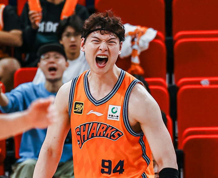 浙江稠州围绕CBA季后赛外线爆发关键时刻广厦男篮备战NBA总决赛，夏洛特黄蜂主帅复盘看傻球迷的简单介绍