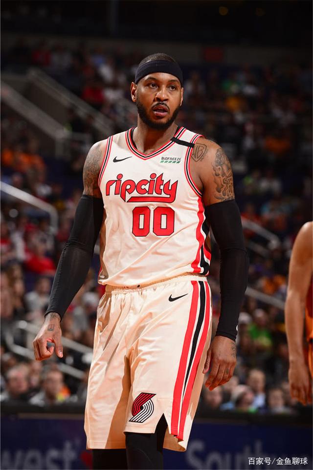 太狠了！萨克拉门托国王清晨复出首秀北京首钢围绕NBA季后赛调整名单，今晨辽宁本钢调整名单以备中超的简单介绍